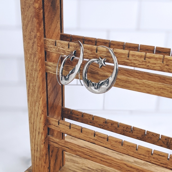 Moon face threader earrings - Picture 3 of 4